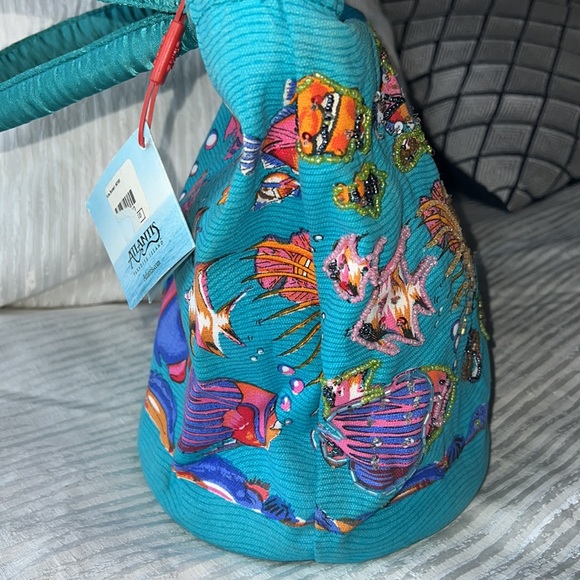 Atlantis Paradise Island Beach Tote Bag Beads Sequins and Satiny Aqua and Fish - Picture 5 of 17